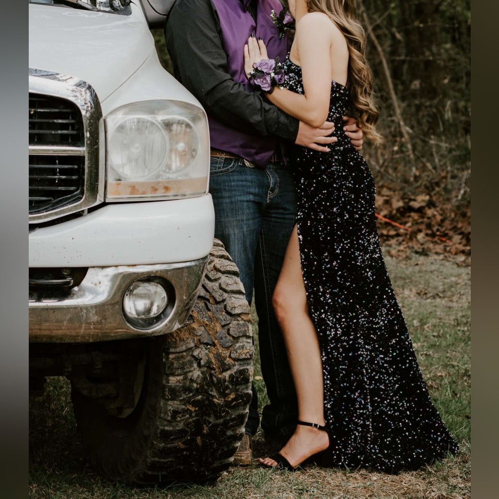 Black sparkly prom dress